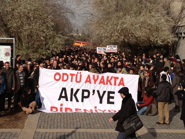 AYAKTA