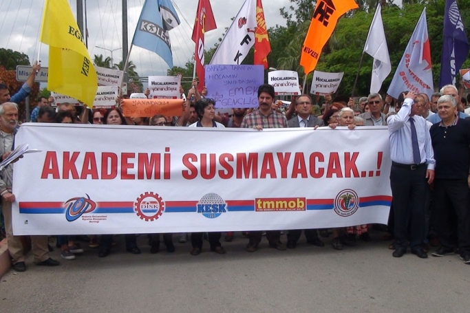 Akademi Susmayacak!