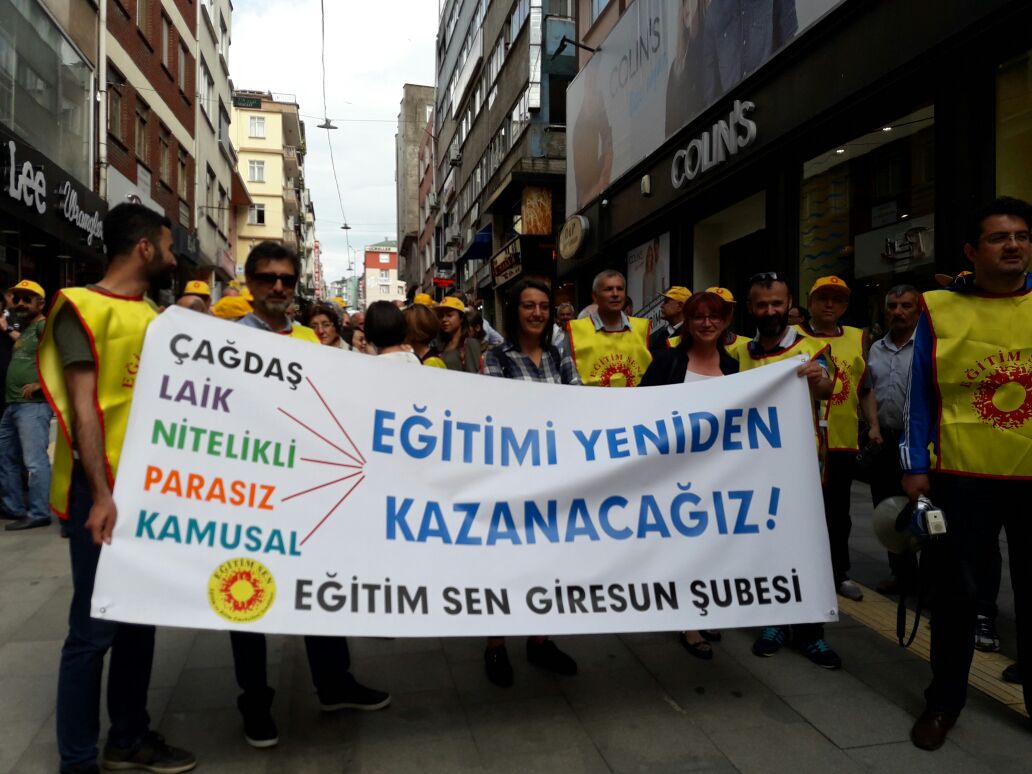 Eğitim Sen Giresun Şube’de “2016-2017 Eğitim Öğretim yılı yıl sonu değerlendirilmesi” Genel Başkanımız ve TİS Hukuk Sekreterimizle Yapıldı.