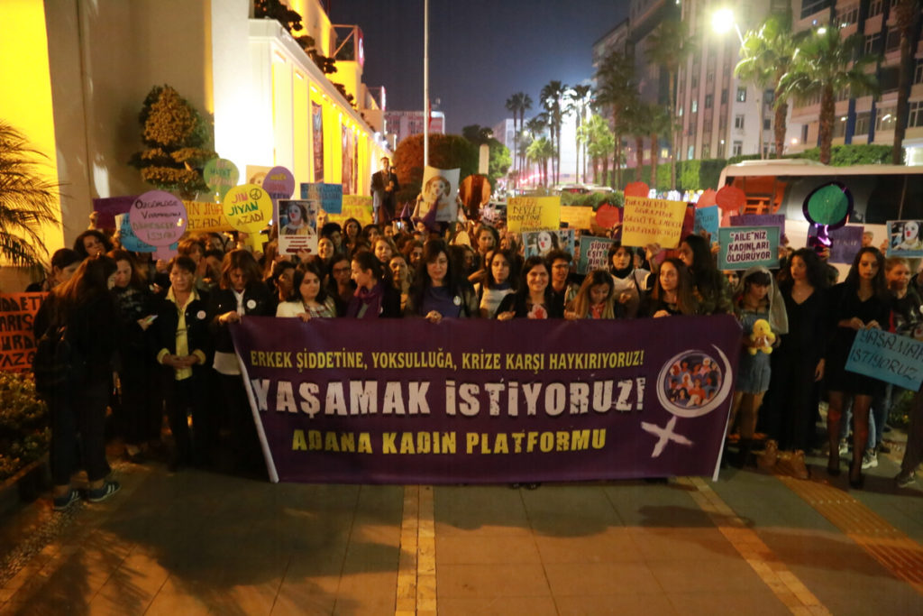 Kadınlar 25 Kasım’da Şiddete, Krize ve Eşitsizliğe Karşı Alanlardaydı / 2