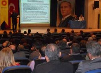 İzmir’de AKP Döneminde Eğitimde ve Yükseköğretimde Dönüşüm Tartışıldı!