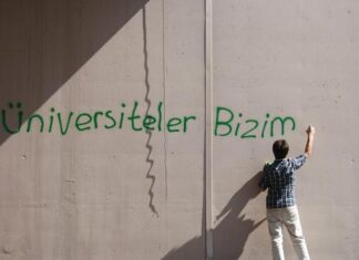 Baskılara Karşı Akademiye Destek!